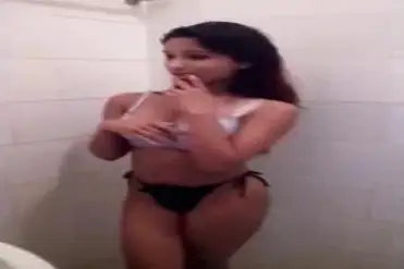 Dokumentasi Peragawati Cantik Live Di Kasur