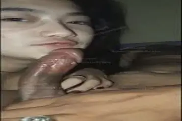 Gadis Cantik Pasrah Goyang Kasur Bareng Pacar
