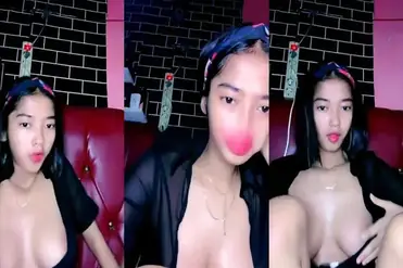 Hilly Livestream Pamer Toket Gede Montok Bergoyang Liar